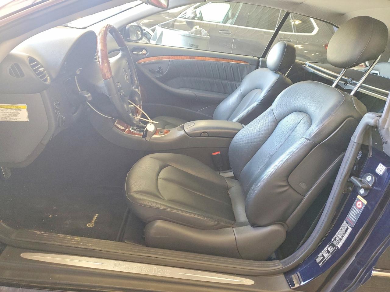 2005 MERCEDES-BENZ CLK 320 photo 13