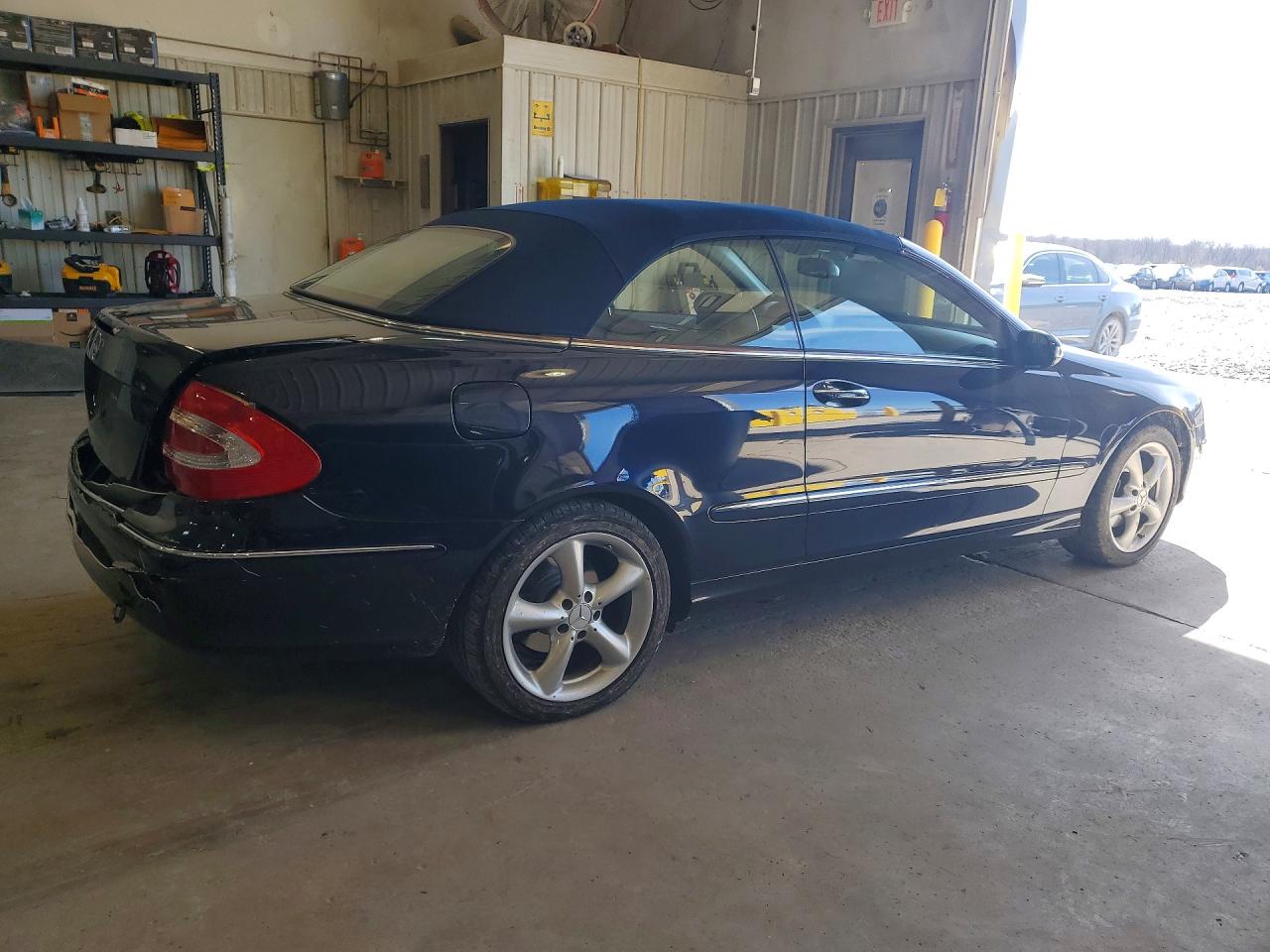 2005 MERCEDES-BENZ CLK 320 photo 5
