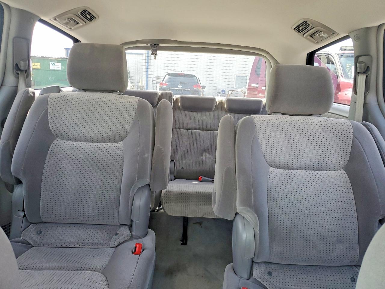 2007 TOYOTA SIENNA LE 7-PASSENGER photo 10