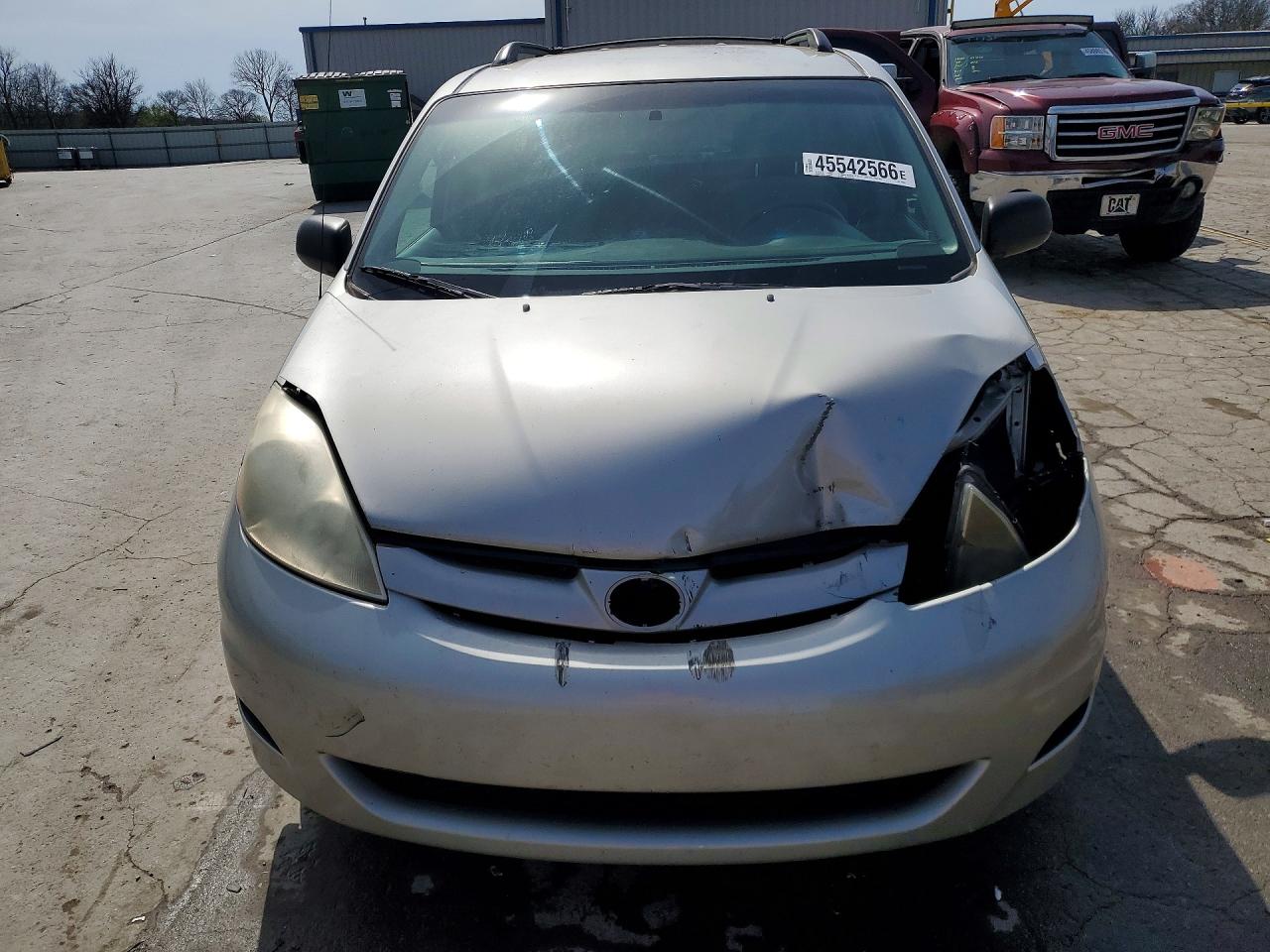 2007 TOYOTA SIENNA LE 7-PASSENGER photo 5