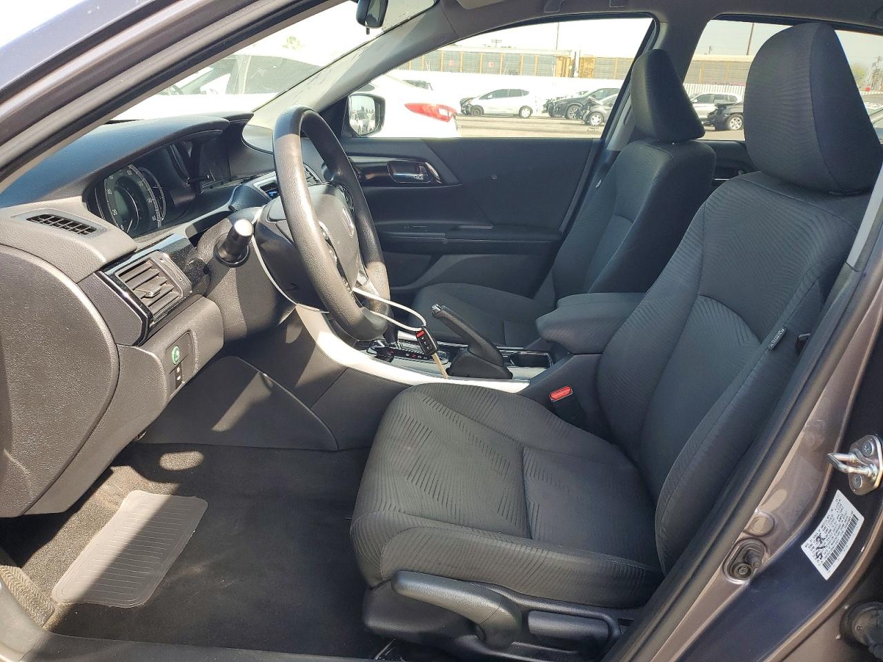 2017 HONDA ACCORD LX photo 7