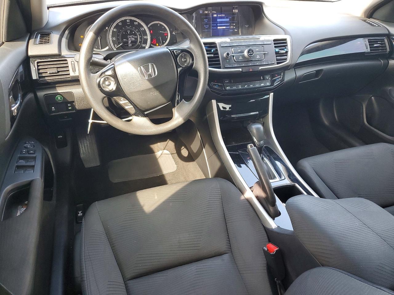 2017 HONDA ACCORD LX photo 8