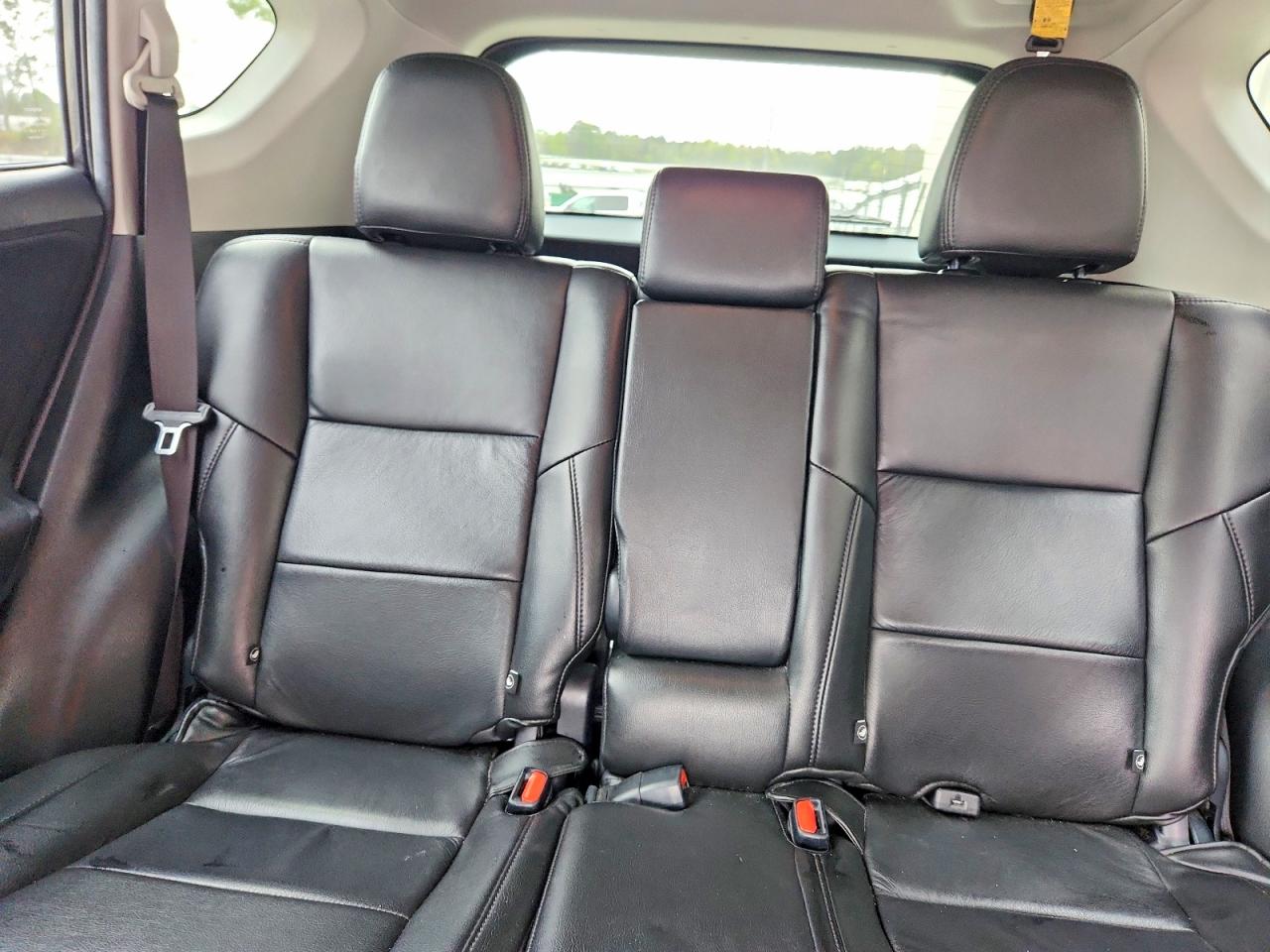 2018 TOYOTA RAV4 LE photo 19