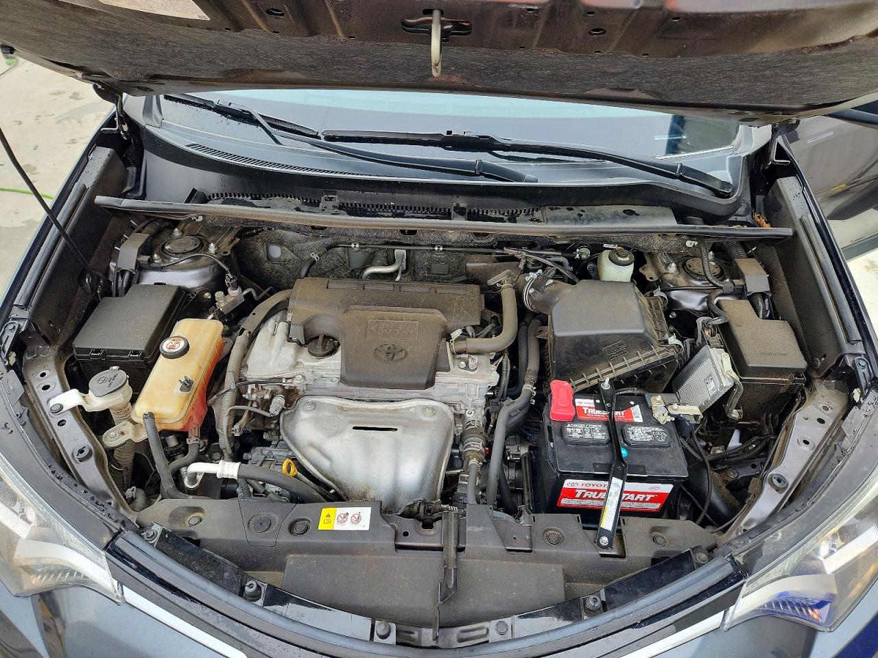 2018 TOYOTA RAV4 LE photo 23