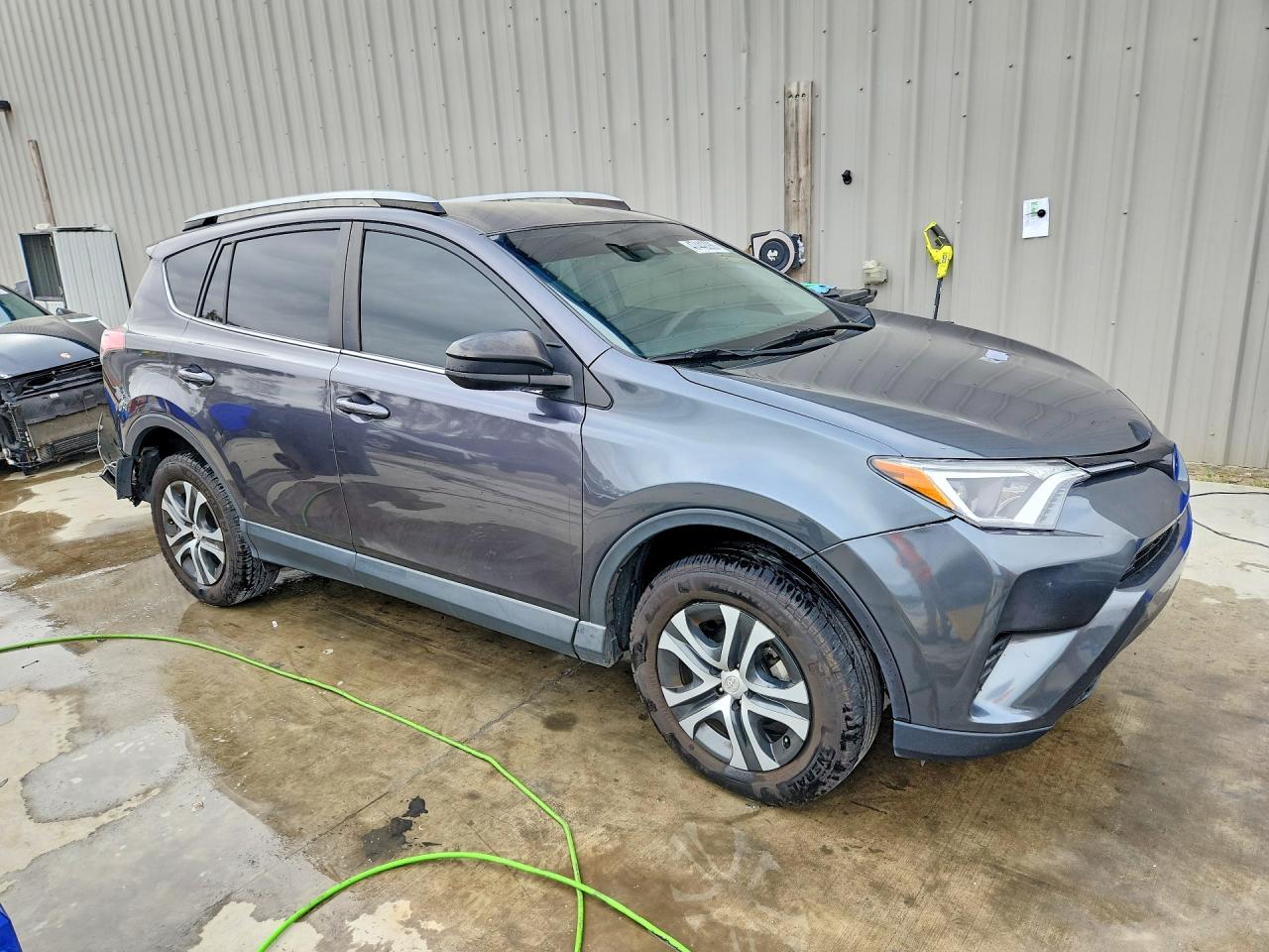 2018 TOYOTA RAV4 LE photo 7