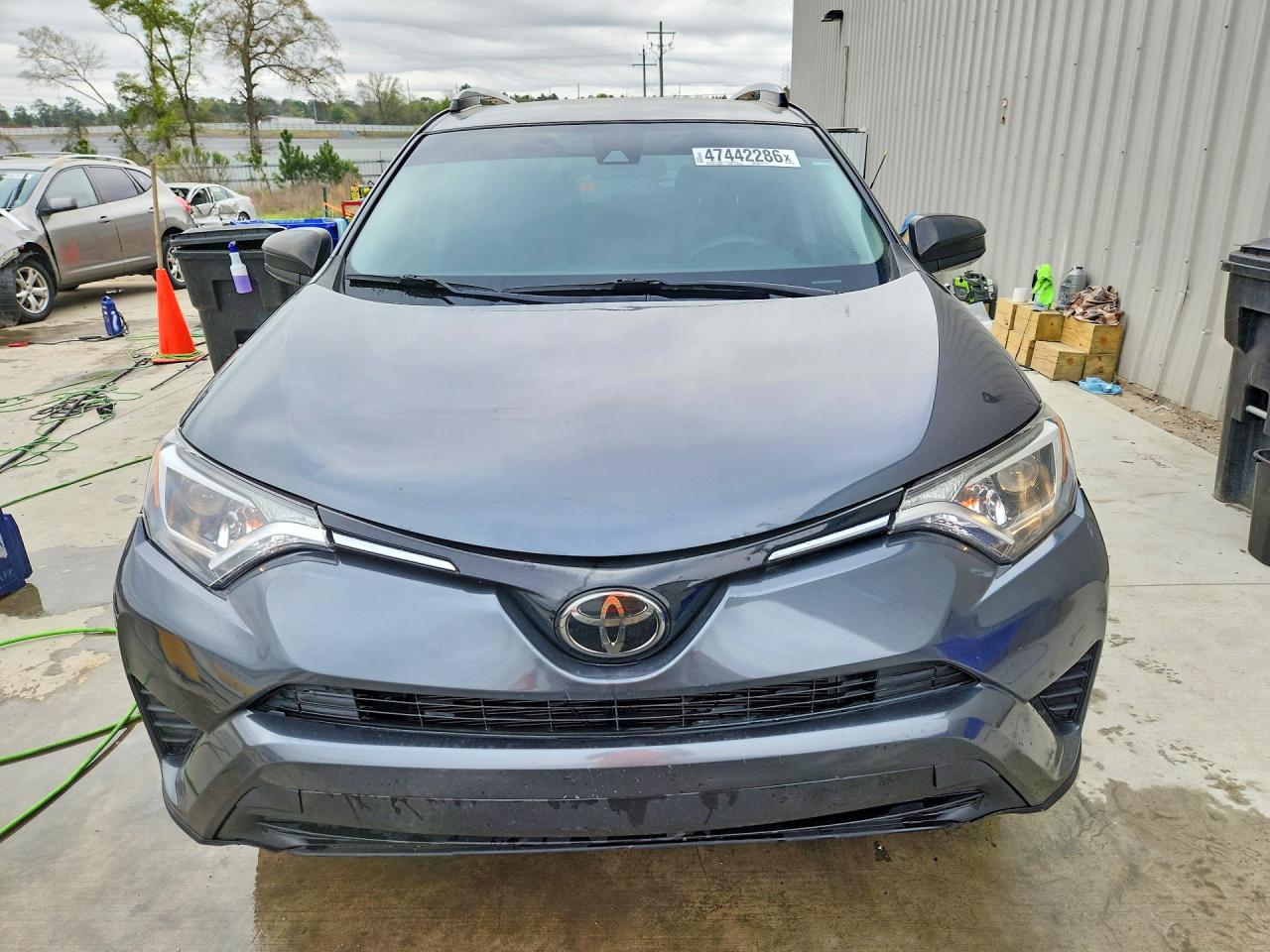 2018 TOYOTA RAV4 LE photo 9