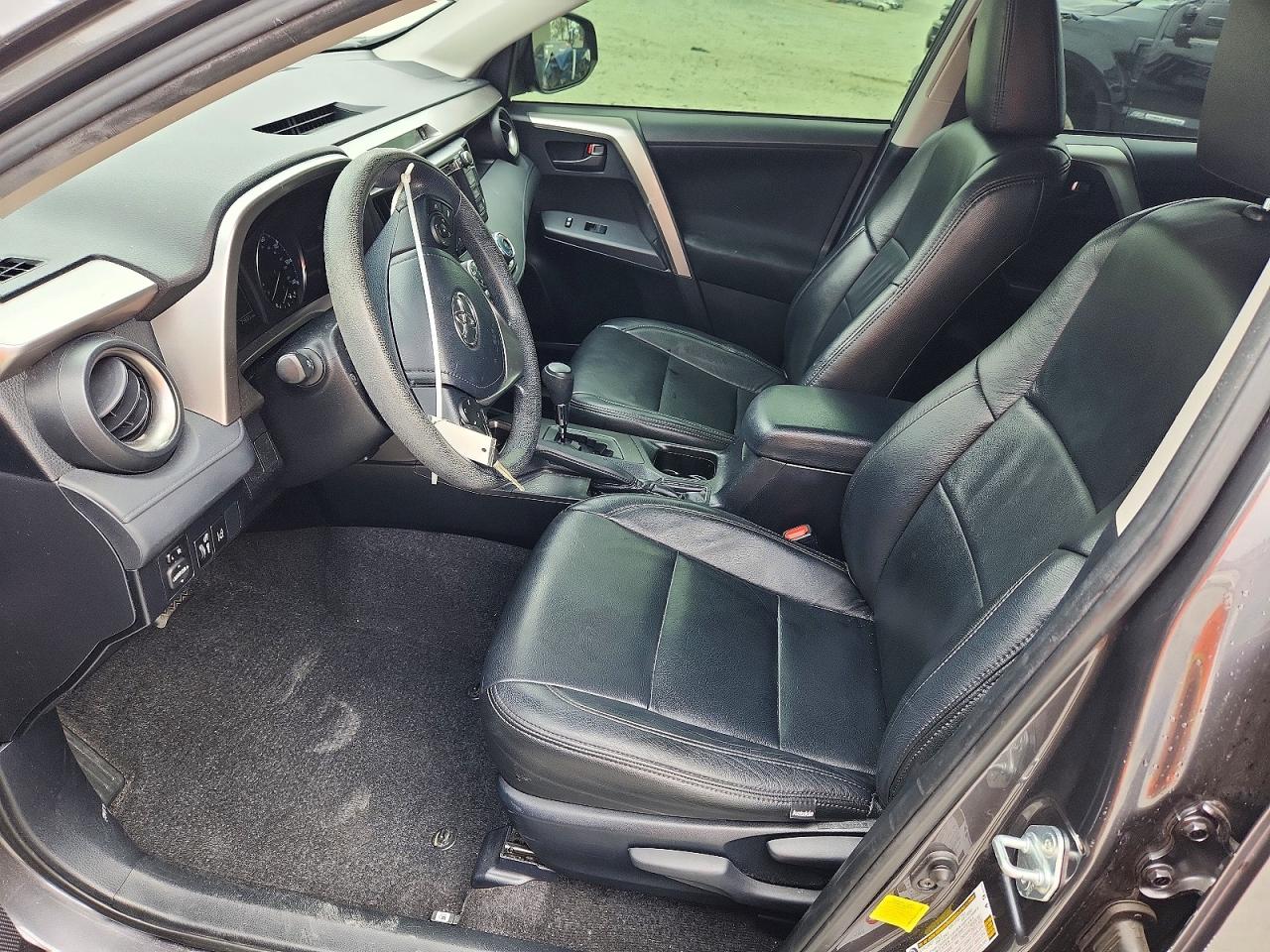 2018 TOYOTA RAV4 LE photo 13