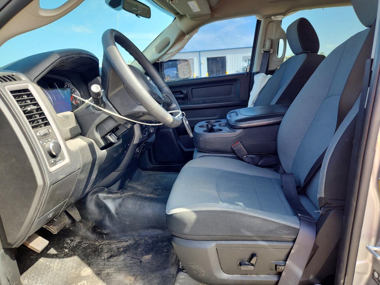 2021 RAM 1500 CLASSIC SSV photo 13