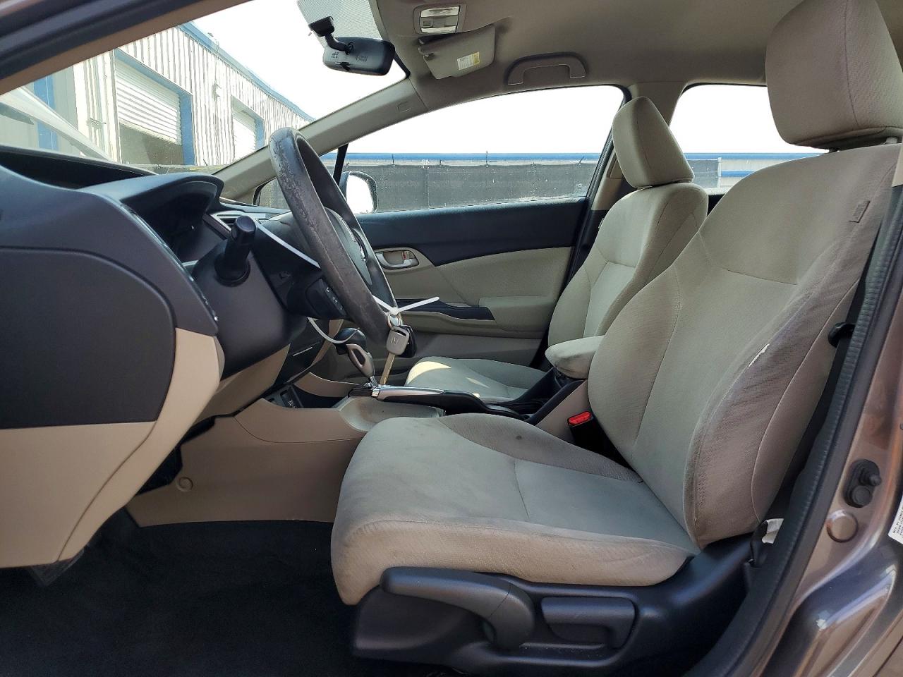 2013 HONDA CIVIC LX photo 19