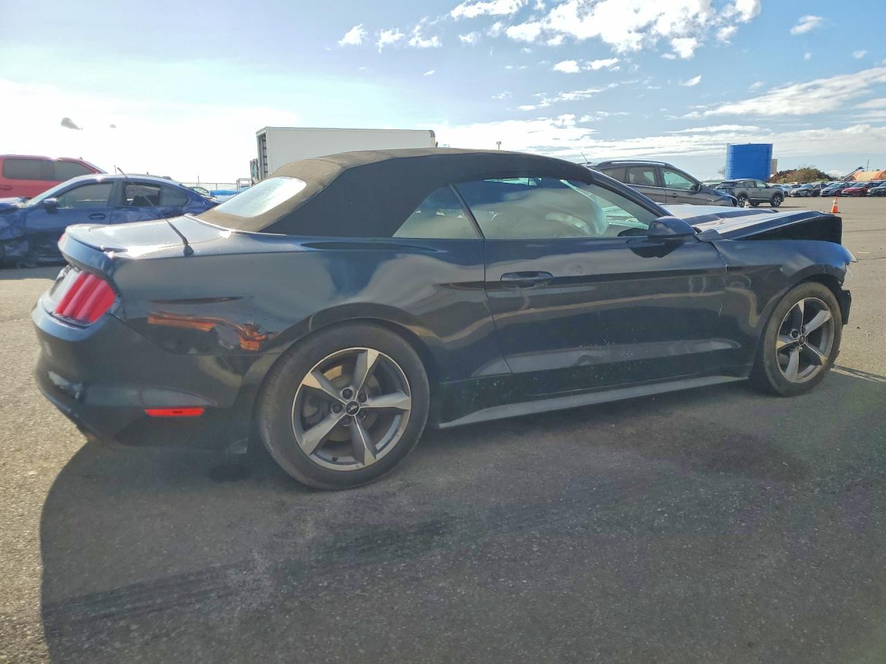 2016 FORD MUSTANG photo 5