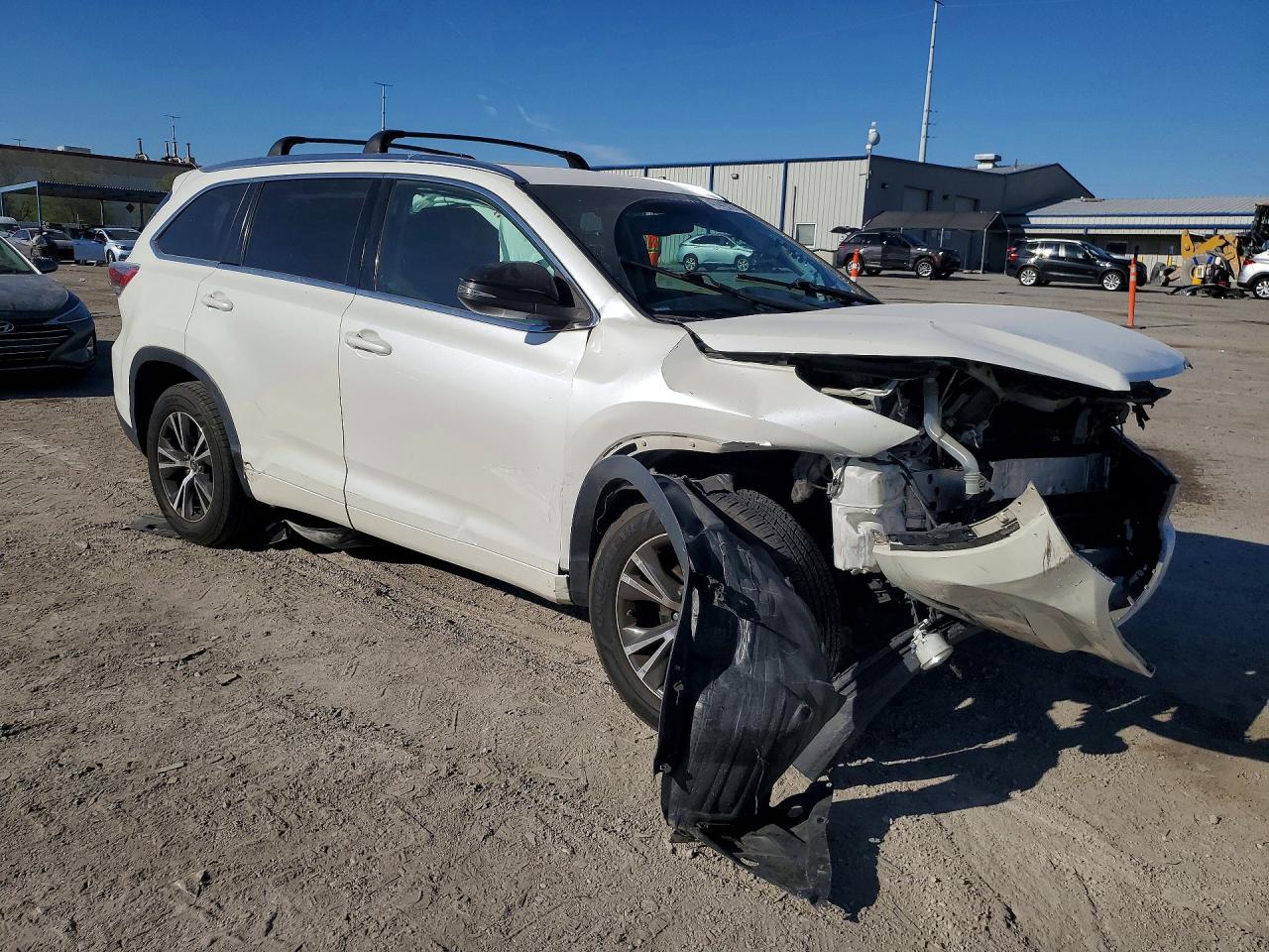 2016 TOYOTA HIGHLANDER XLE photo 7