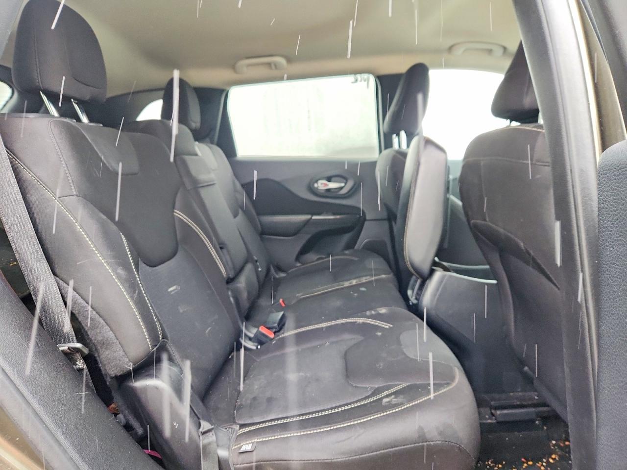 2015 JEEP CHEROKEE LATITUDE photo 28