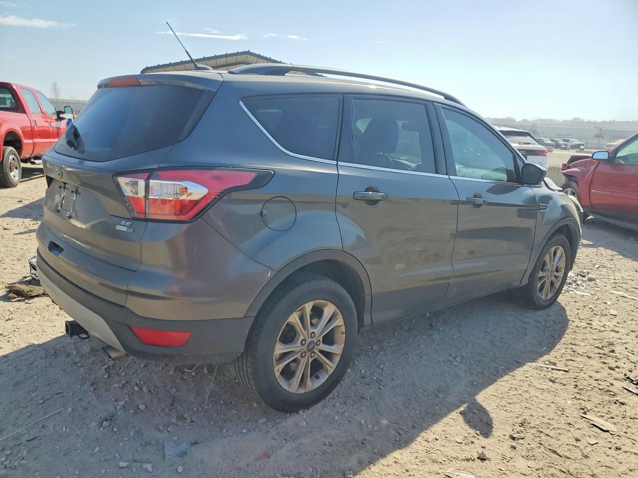 2017 FORD ESCAPE SE photo 7