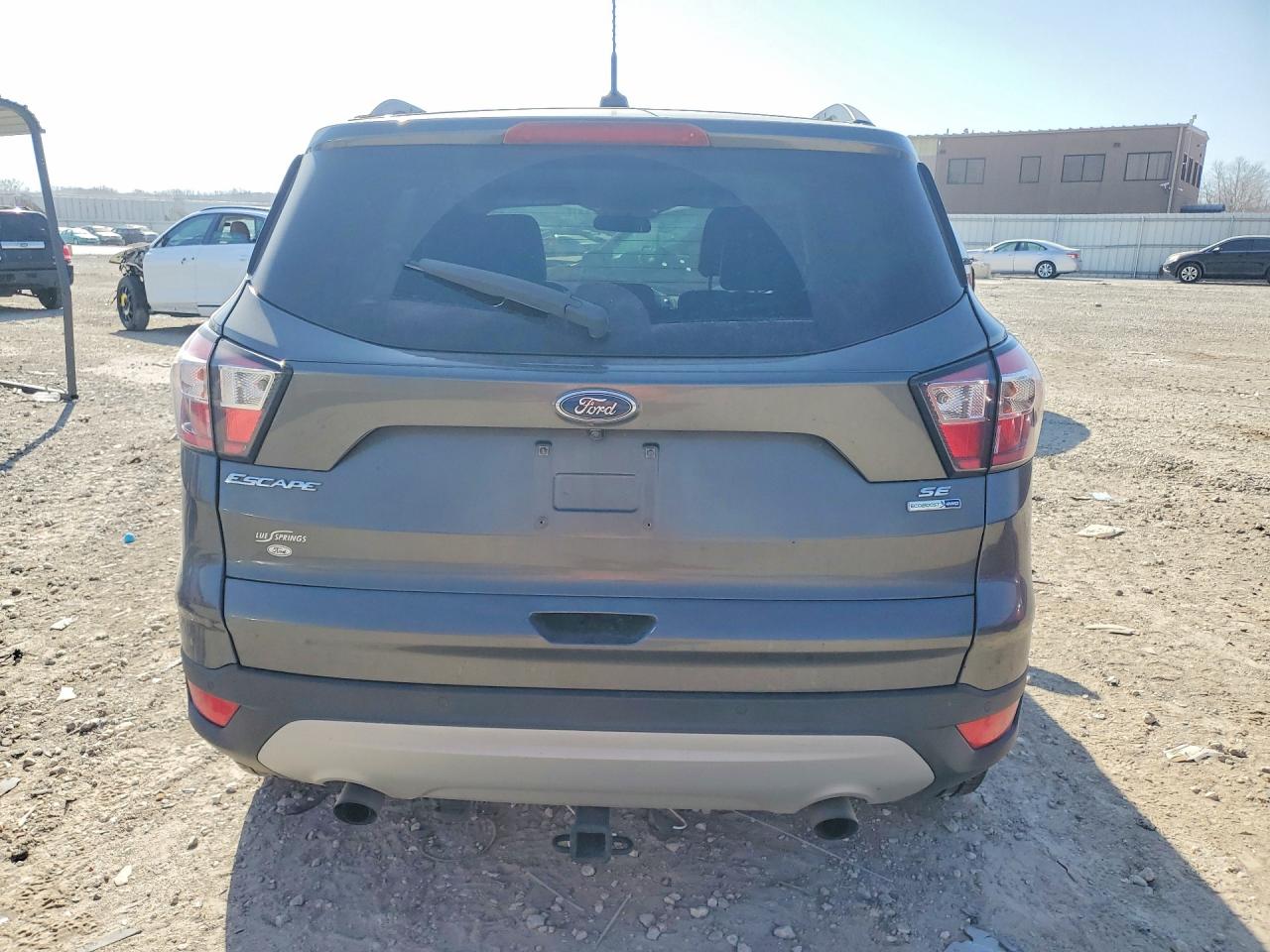 2017 FORD ESCAPE SE photo 16