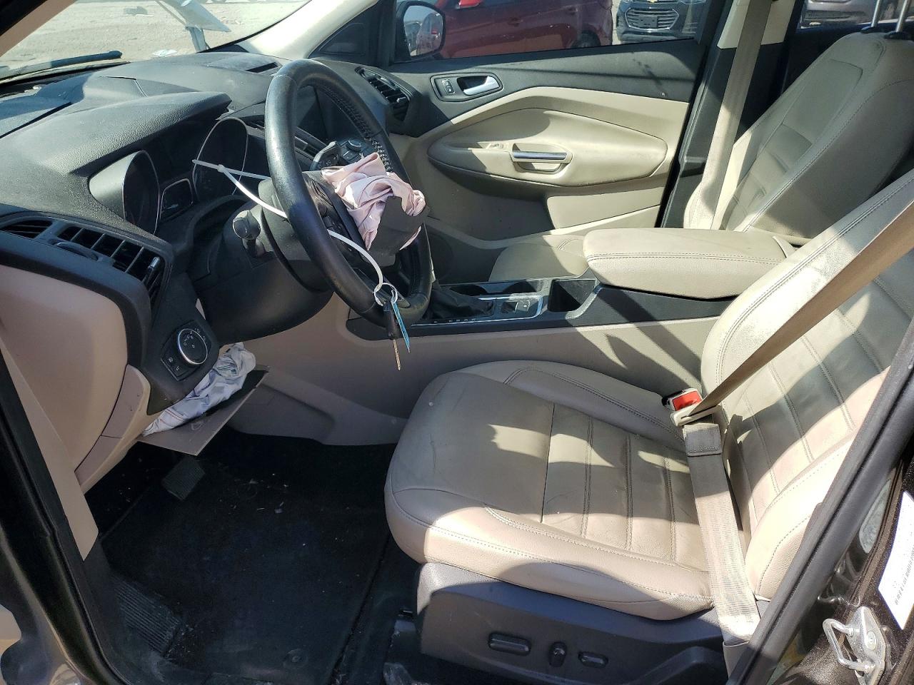 2017 FORD ESCAPE SE photo 19