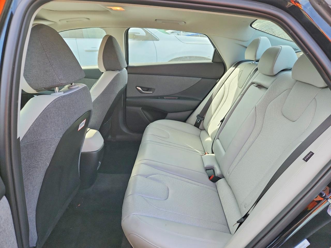 2025 HYUNDAI ELANTRA LIMITED photo 19
