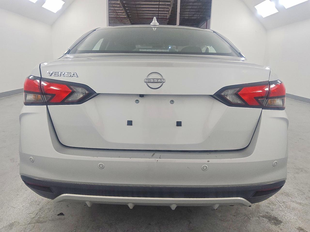 2025 NISSAN VERSA SV photo 11