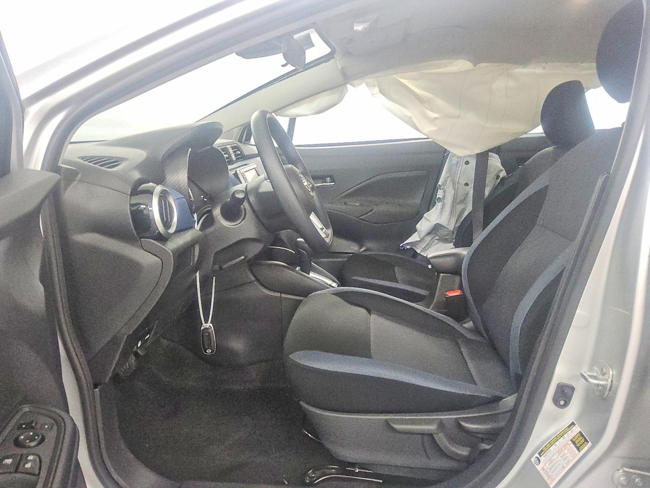 2025 NISSAN VERSA SV photo 13