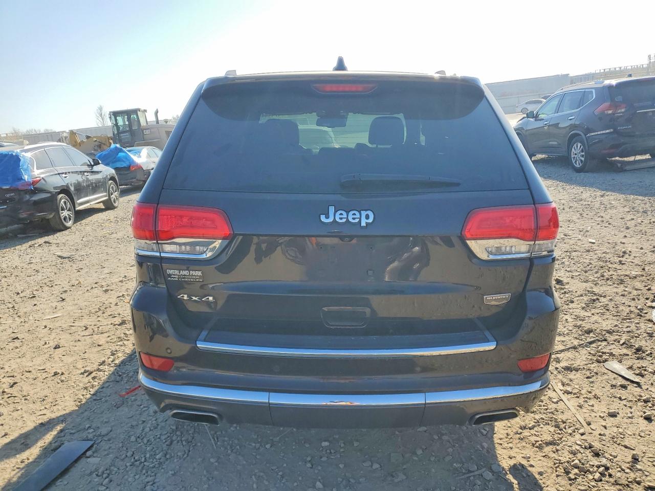 2016 JEEP GRAND CHEROKEE SUMMIT photo 11