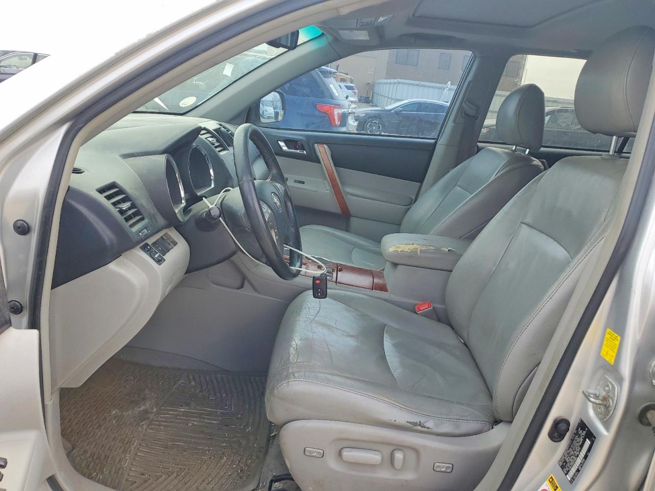 2010 TOYOTA HIGHLANDER LIMITED photo 13