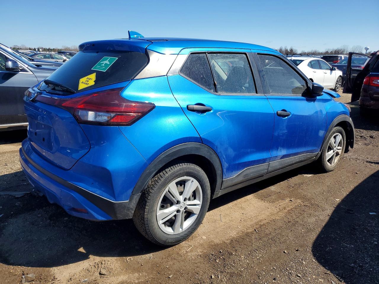 2021 NISSAN KICKS S photo 5