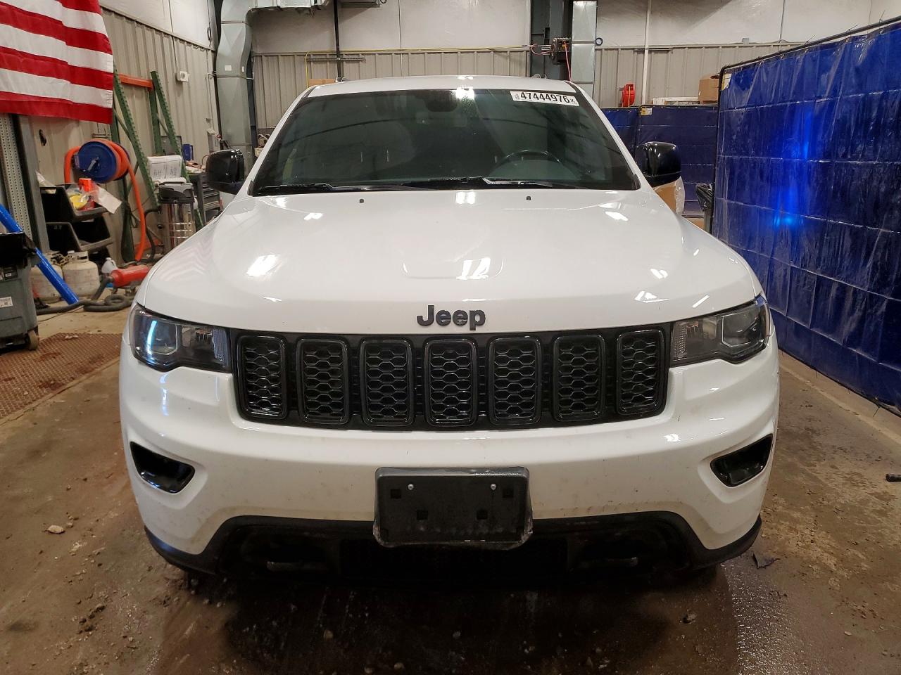 2020 JEEP GRAND CHEROKEE LAREDO photo 5