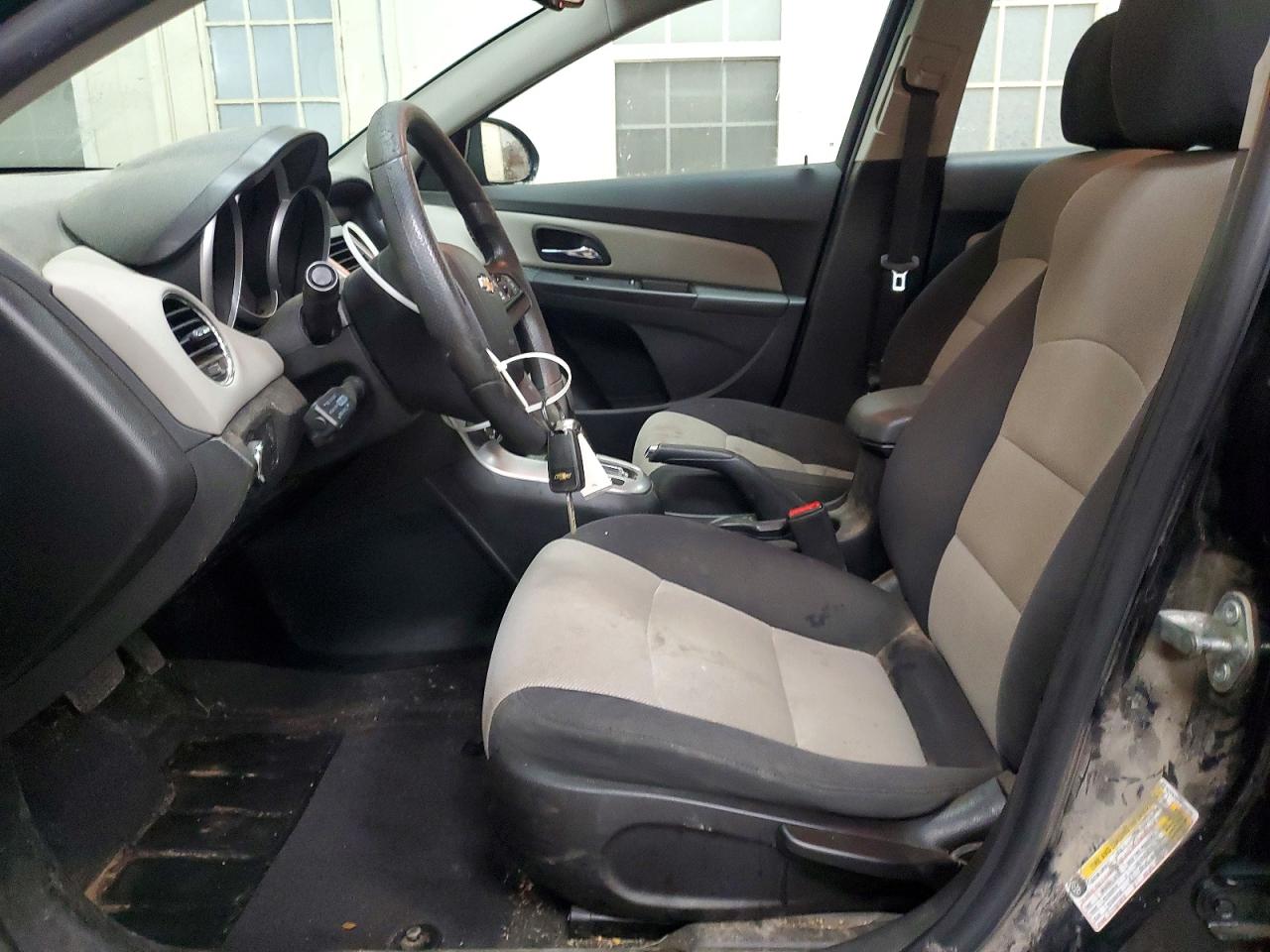 2015 CHEVROLET CRUZE LS photo 13