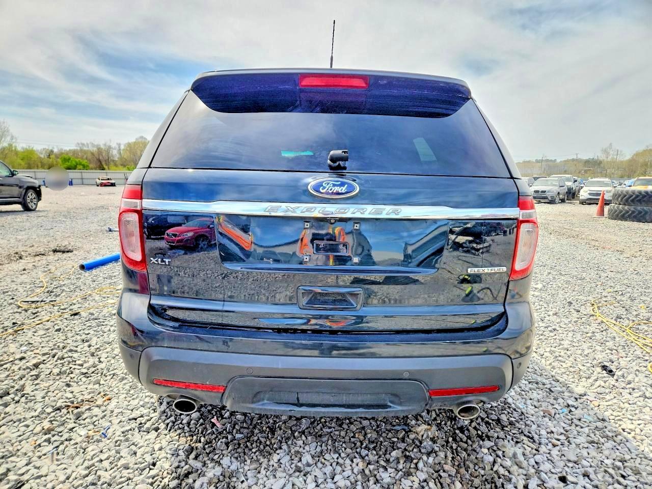 2015 FORD EXPLORER XLT photo 11