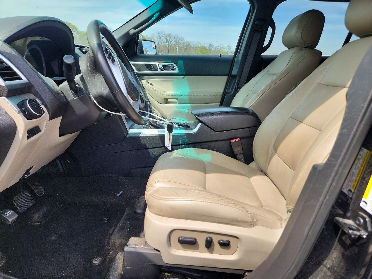 2015 FORD EXPLORER XLT photo 13