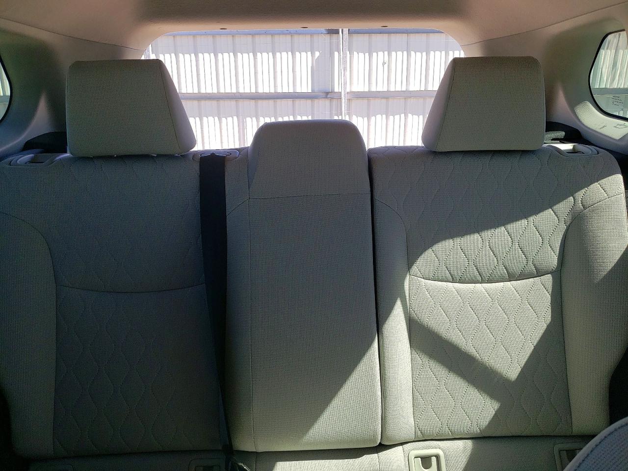 2022 TOYOTA COROLLA CROSS L photo 28