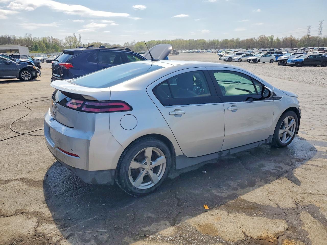 2013 CHEVROLET VOLT photo 5