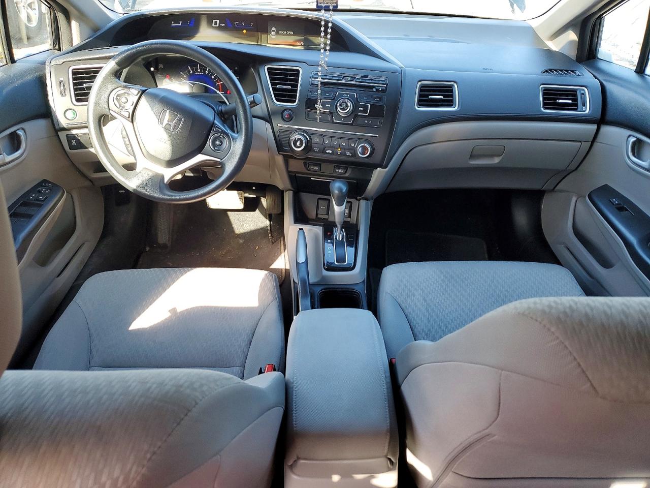 2015 HONDA CIVIC LX photo 22