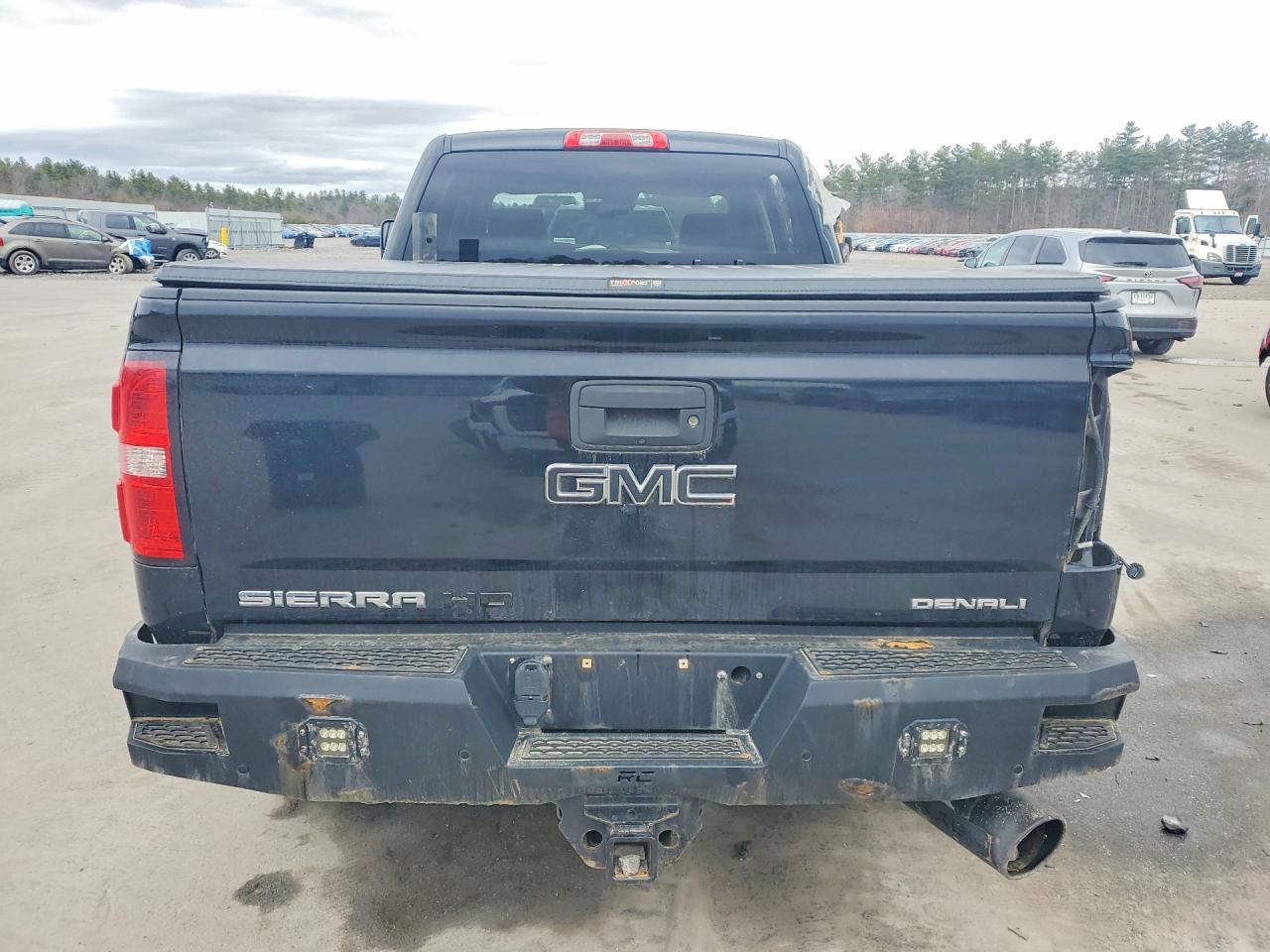 2019 GMC SIERRA K3500 DENALI photo 16