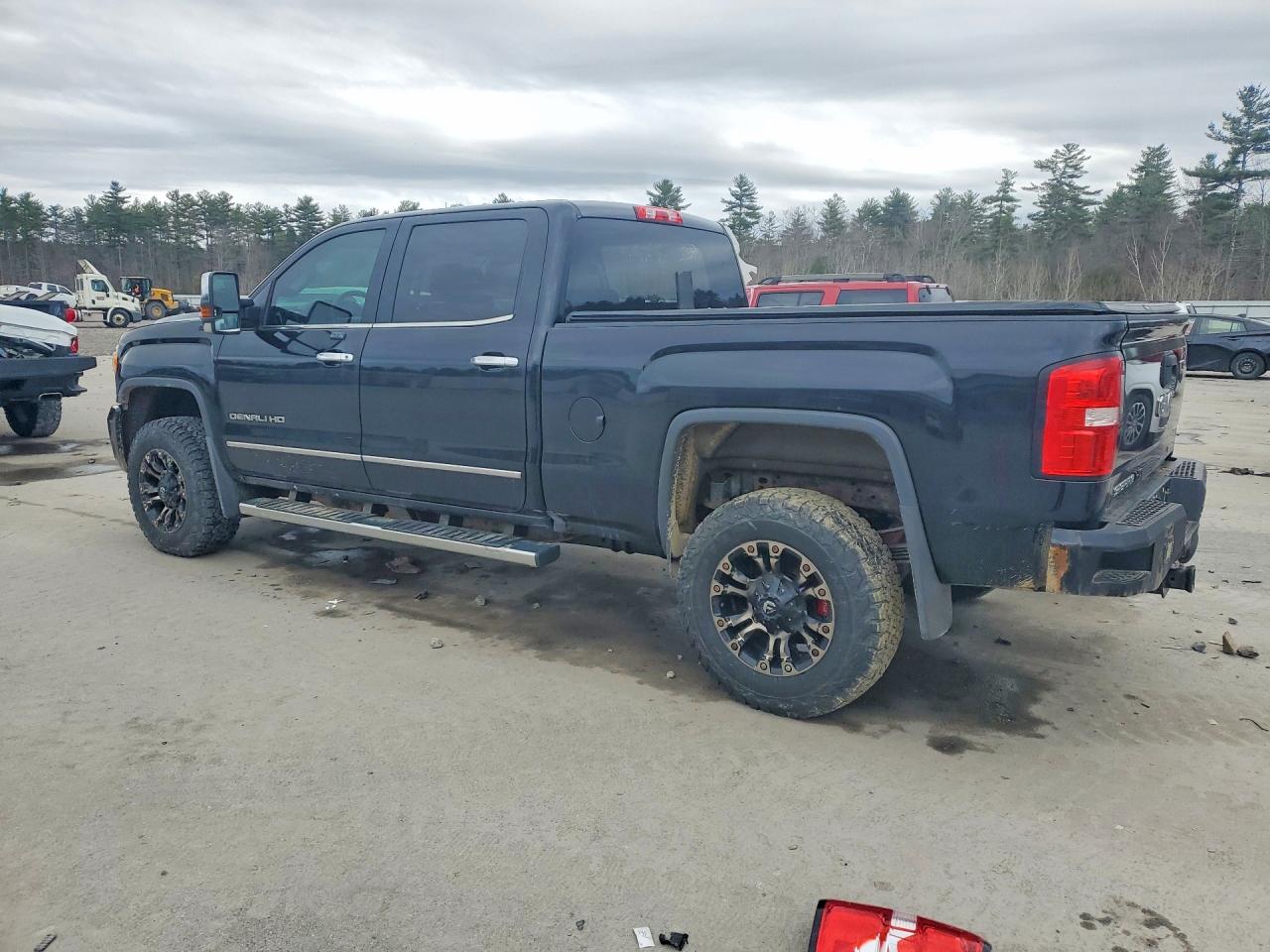 2019 GMC SIERRA K3500 DENALI photo 4