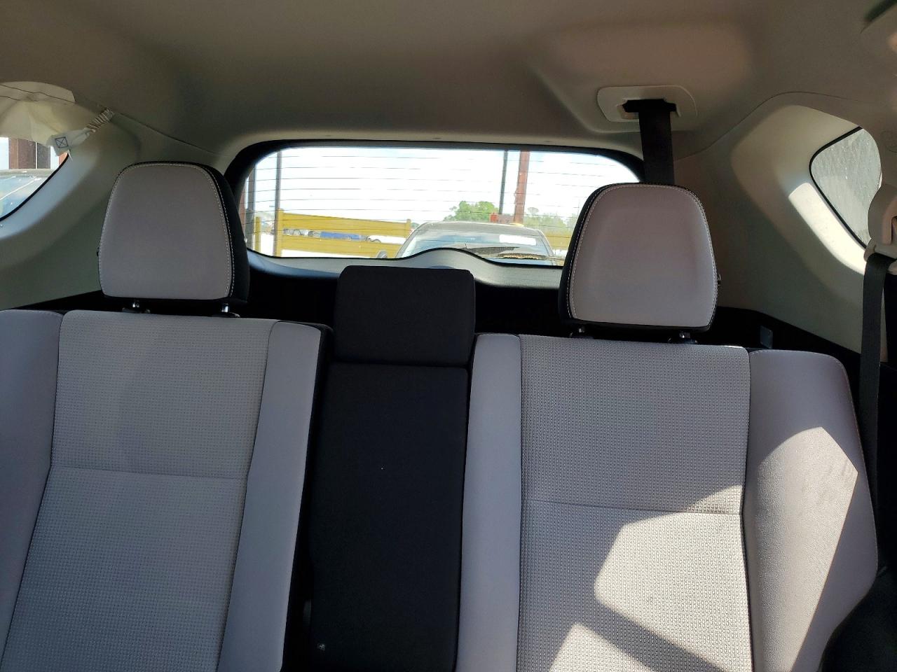 2018 TOYOTA RAV4 XLE photo 10