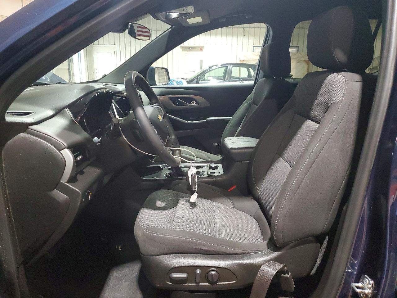 2023 CHEVROLET TRAVERSE LT photo 13