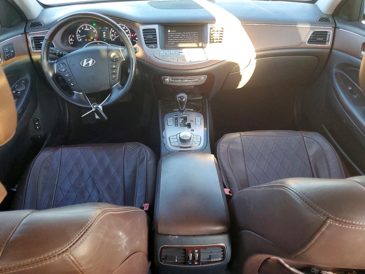 2012 HYUNDAI GENESIS photo 15