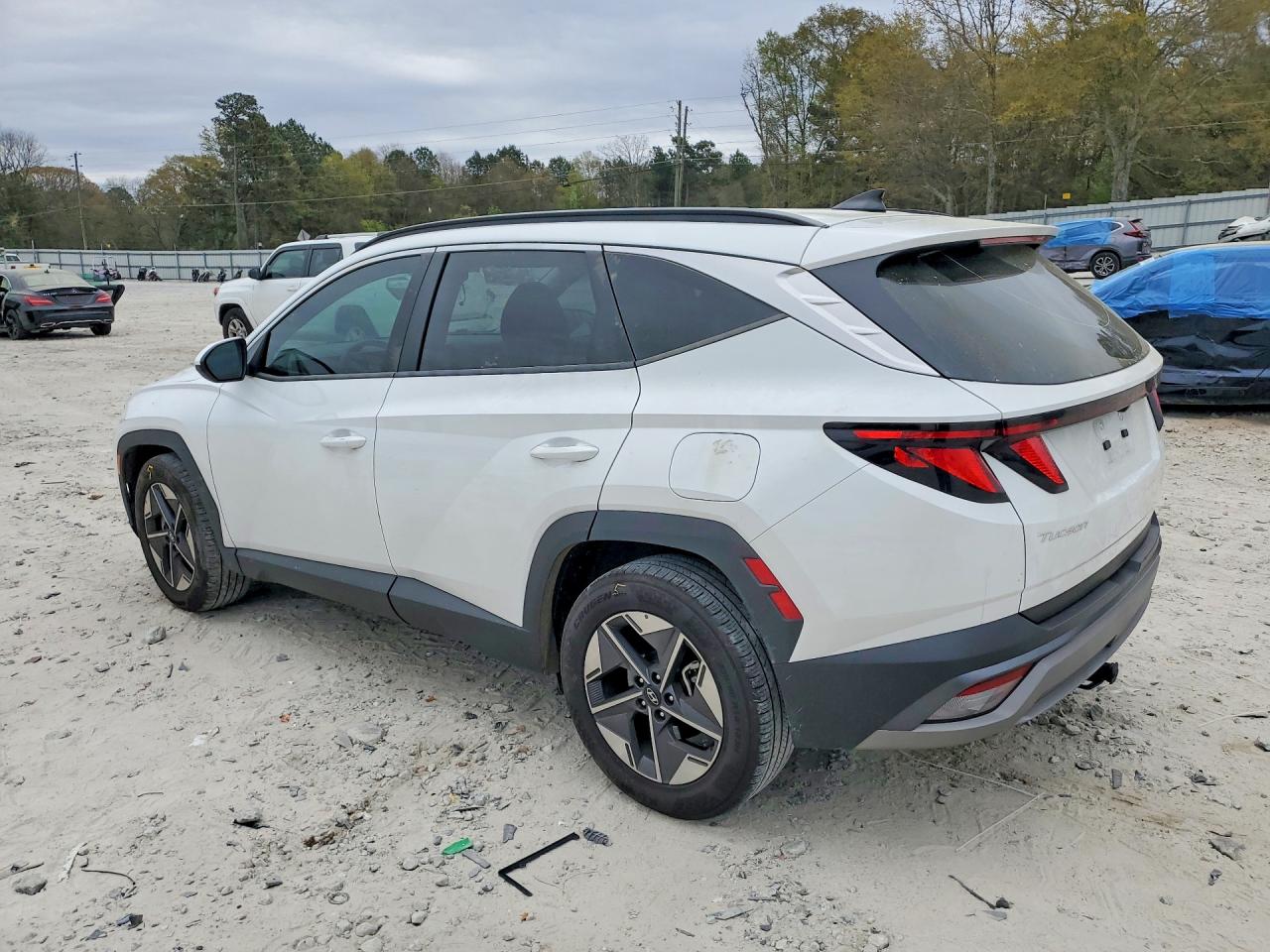 2025 HYUNDAI TUCSON SEL photo 2