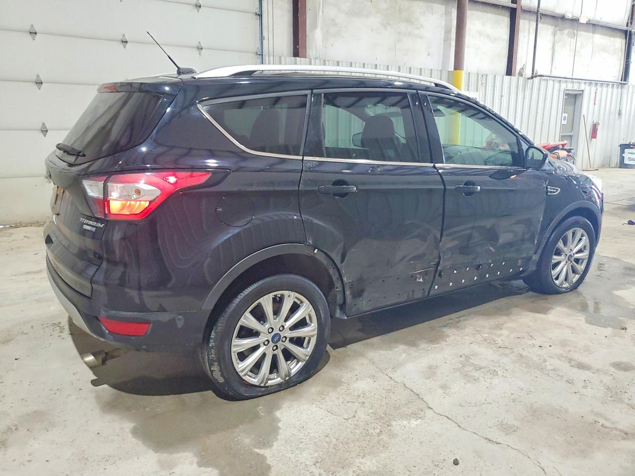2017 FORD ESCAPE TITANIUM photo 5