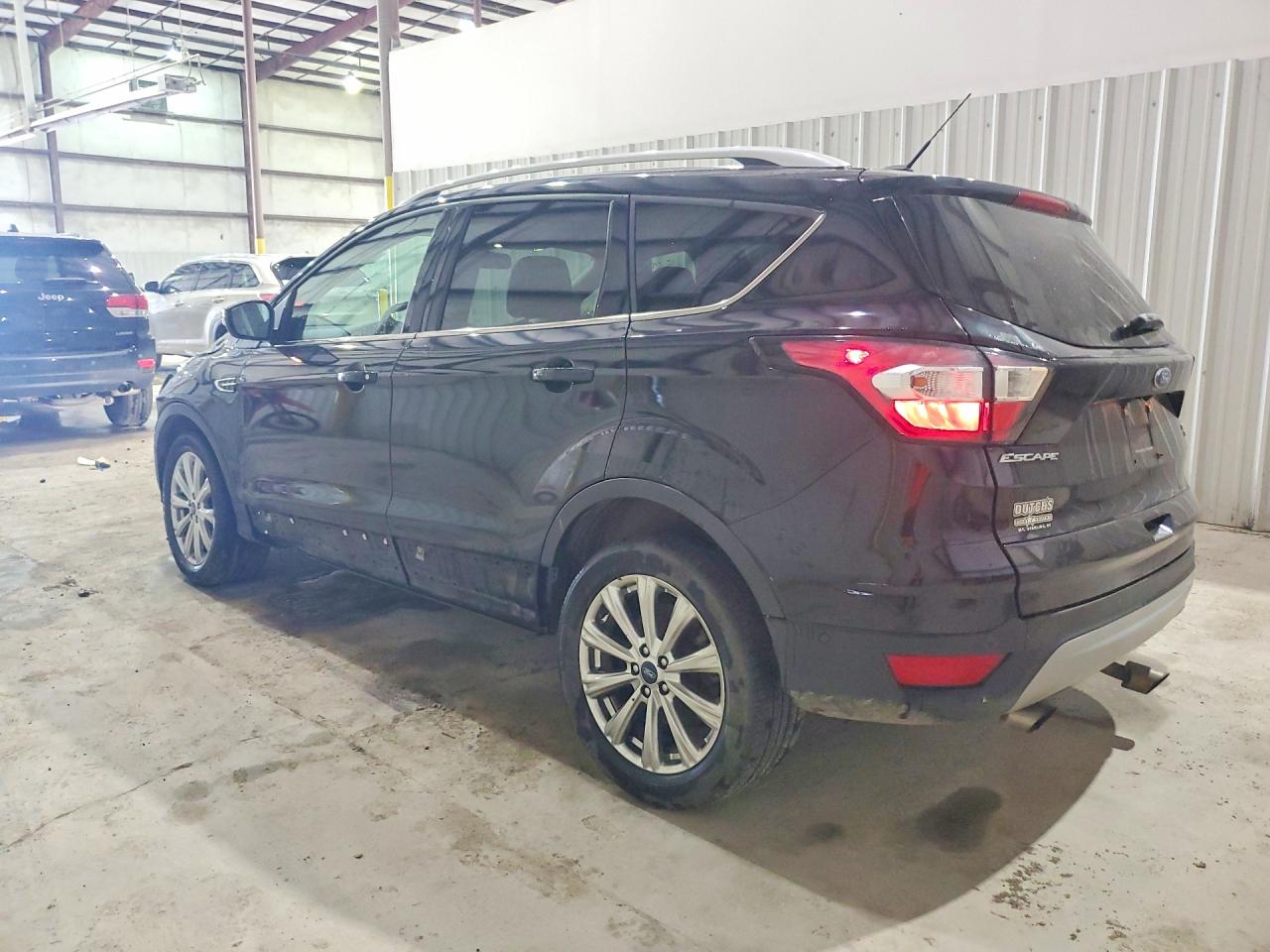 2017 FORD ESCAPE TITANIUM photo 3
