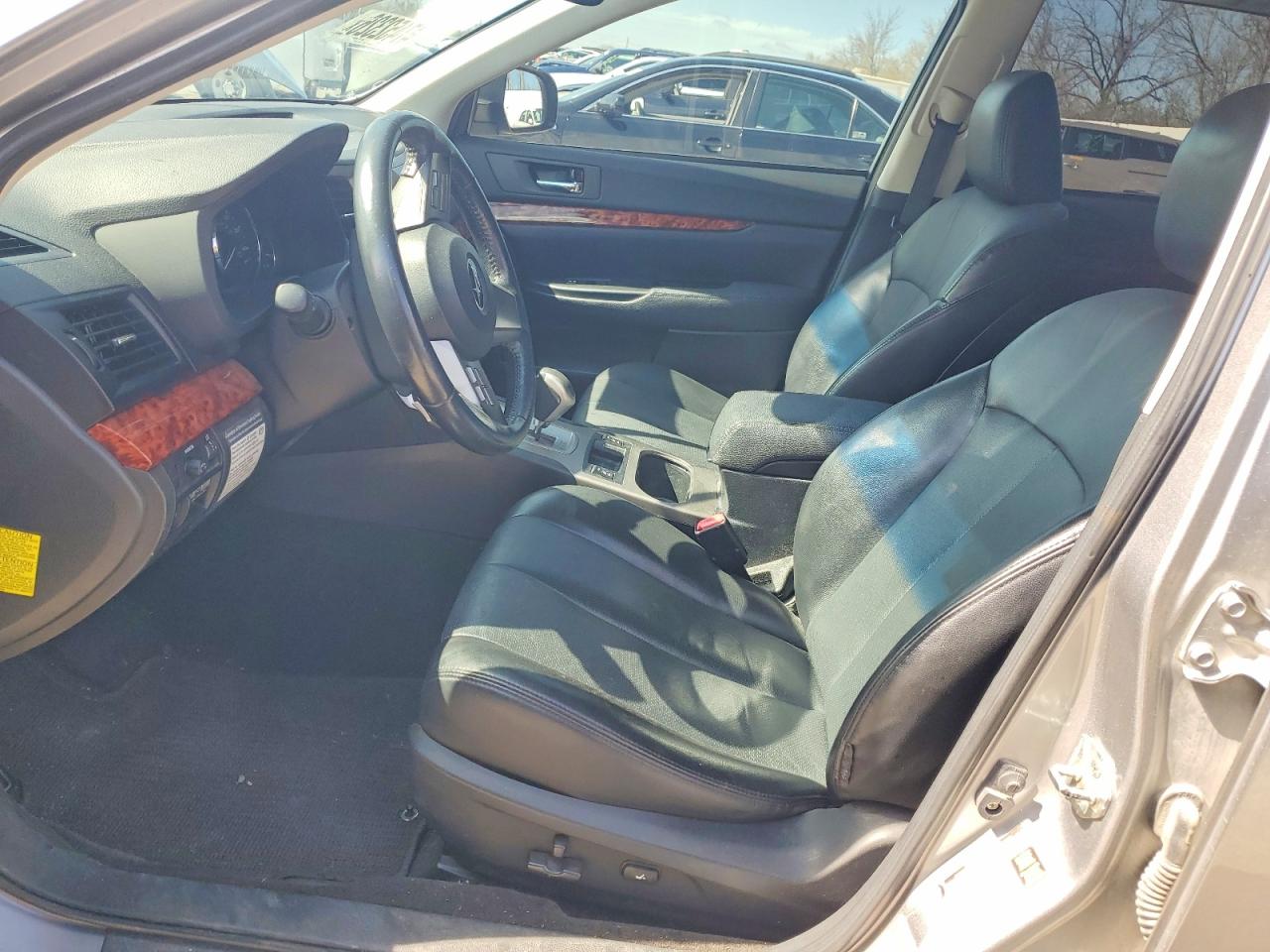 2011 SUBARU OUTBACK 2.5I LIMITED photo 13
