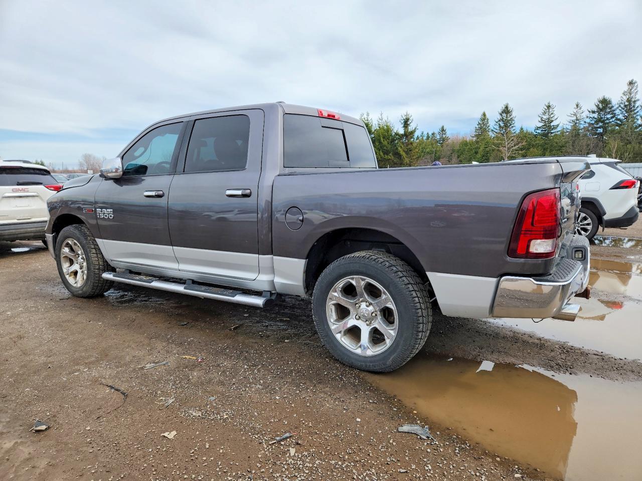 2016 RAM 1500 LARAMIE photo 2