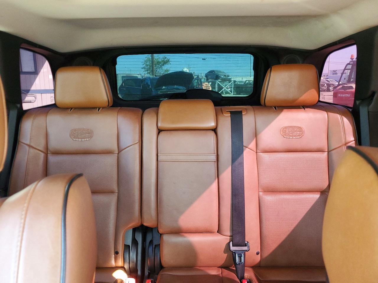 2011 JEEP GRAND CHEROKEE OVERLAND photo 10