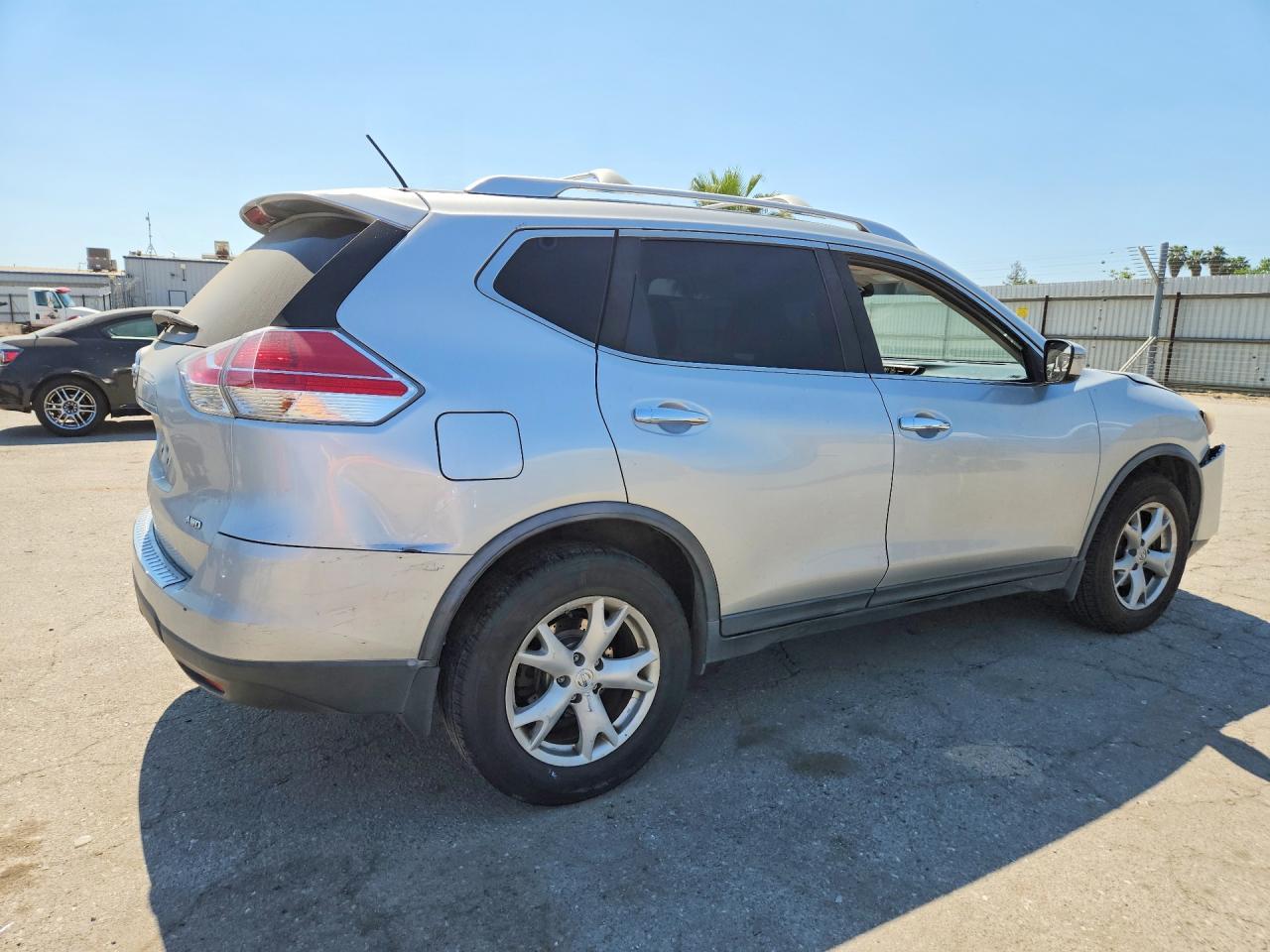 2016 NISSAN ROGUE S photo 3