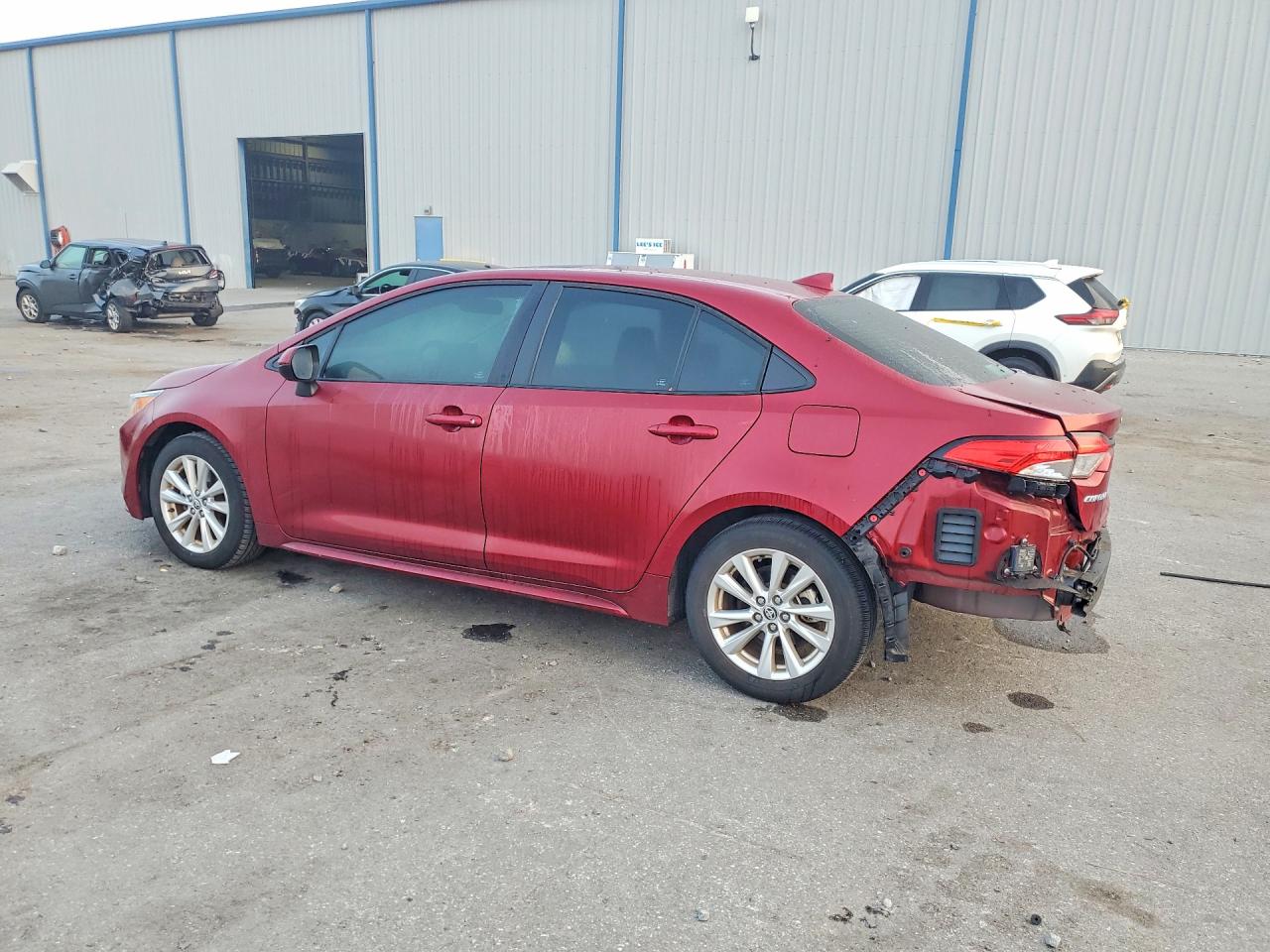 2023 TOYOTA COROLLA LE photo 2