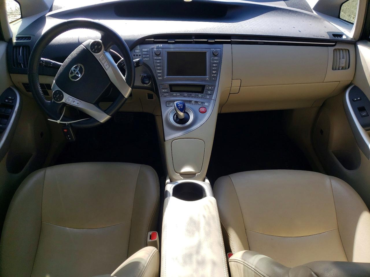 2014 TOYOTA PRIUS FIVE photo 22