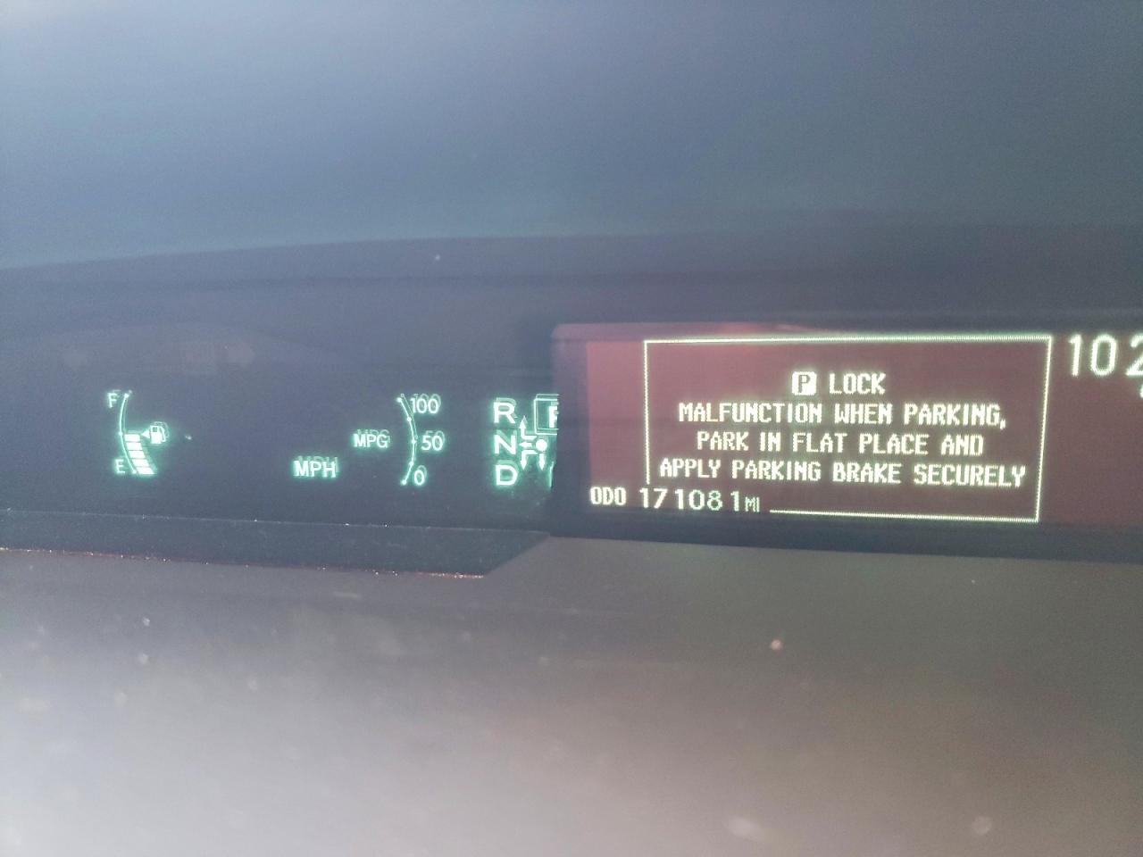 2014 TOYOTA PRIUS FIVE photo 25