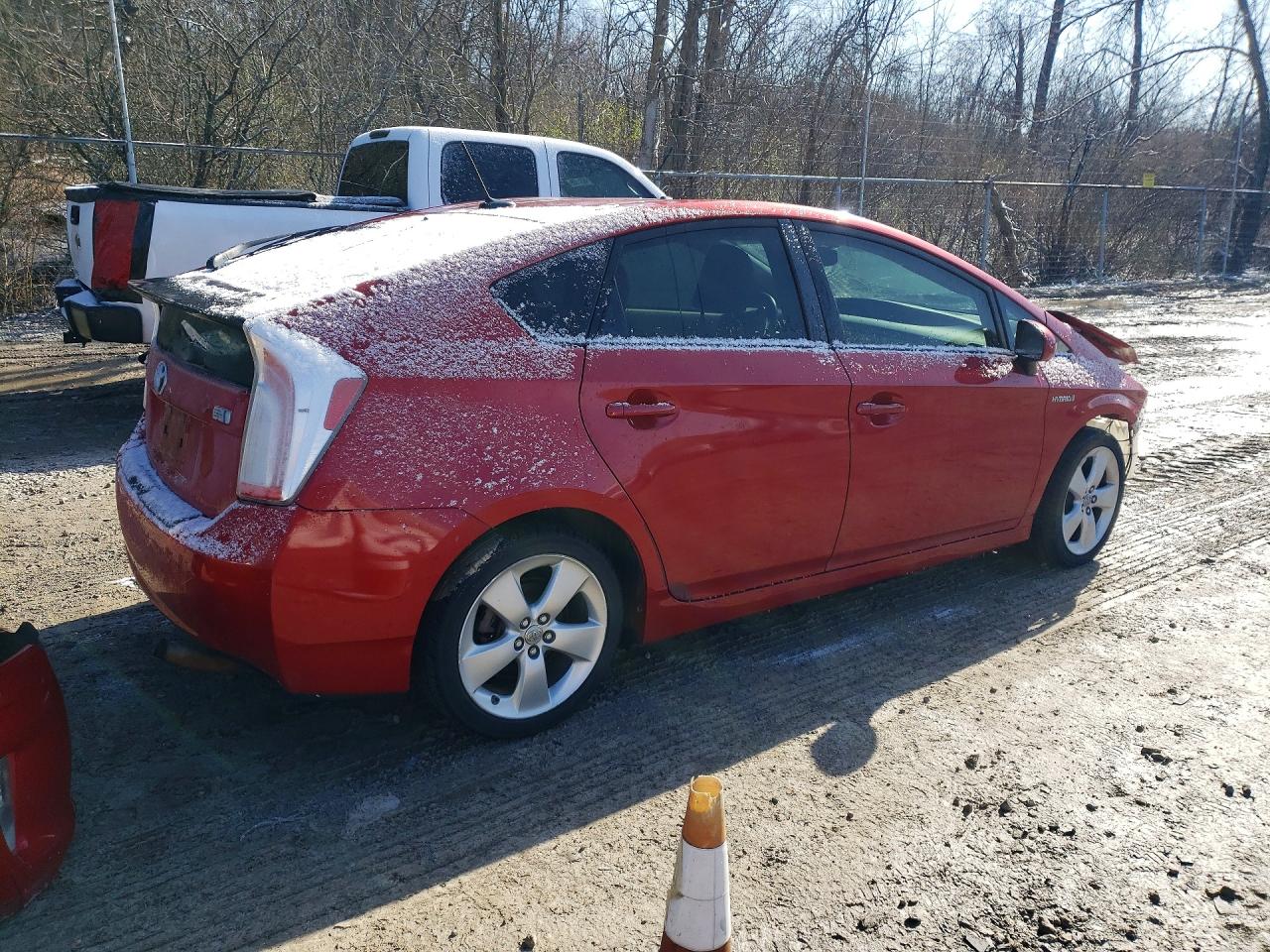 2014 TOYOTA PRIUS FIVE photo 7