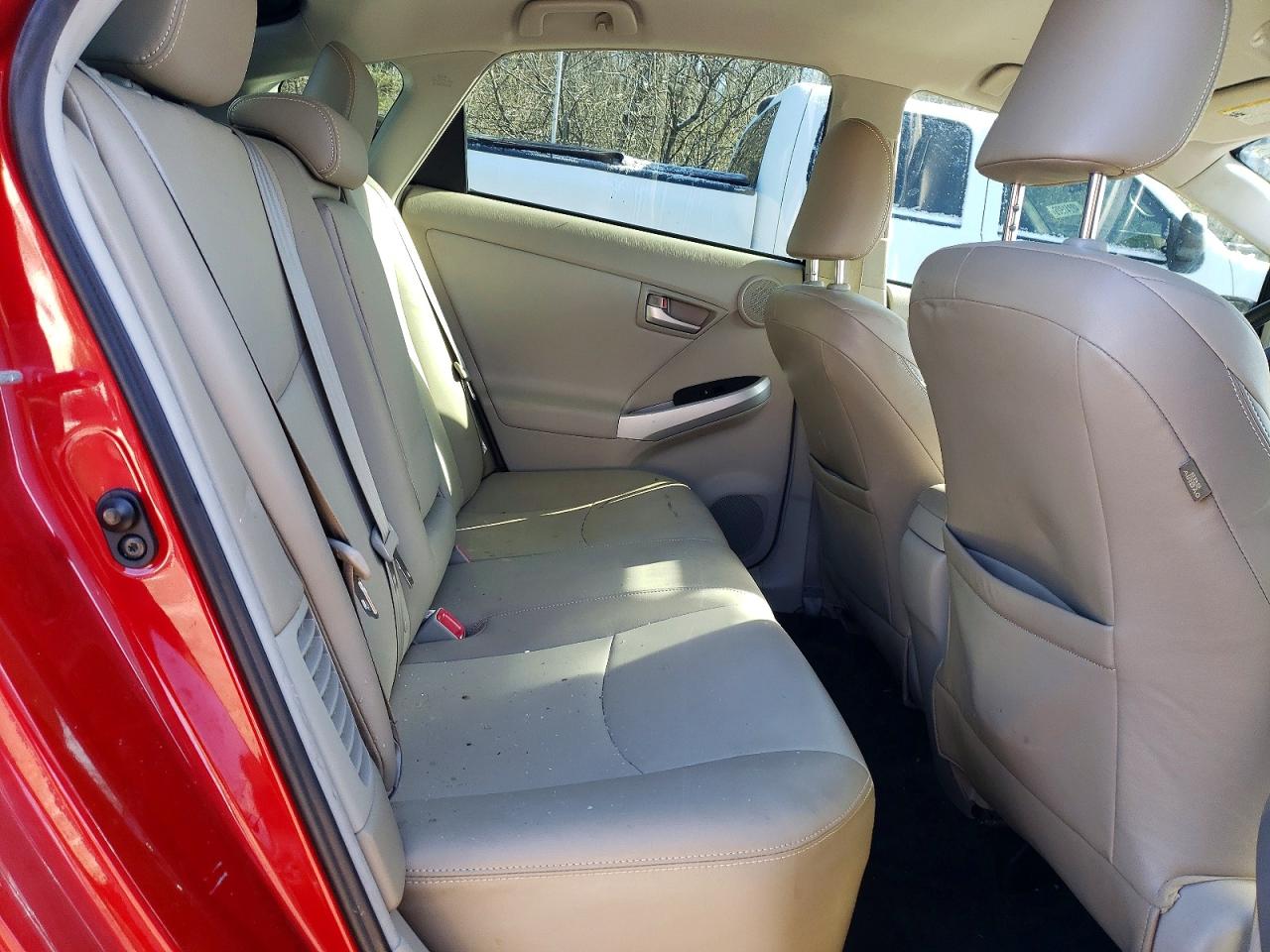 2014 TOYOTA PRIUS FIVE photo 28