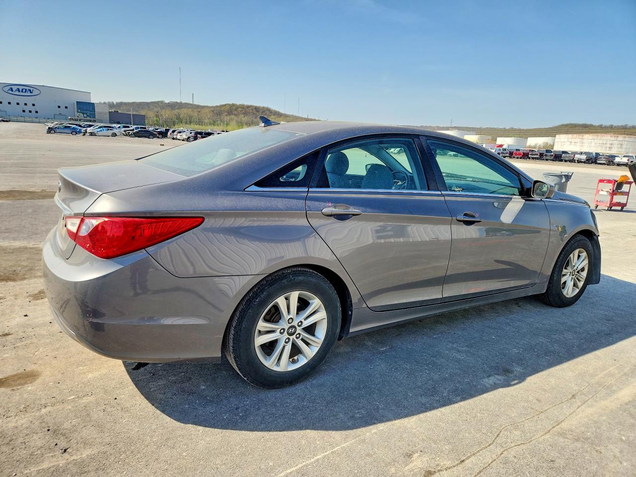 2011 HYUNDAI SONATA GLS photo 7